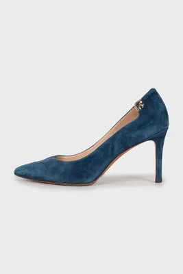 What Color Shoes To Wear With Blue Dress | StylesWardrobe.com | Blue dress  shoes, Royal blue cocktail dress, Dark blue dress