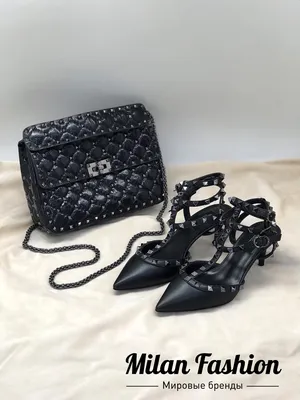 Черные туфли Rockstud Valentino на каблуке (Валентино) с шипами в тон