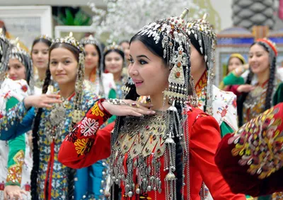 Туркменский национальный костюм фото