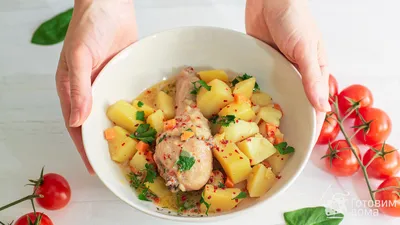 Рецепт: Курица, запеченная с яблоками и апельсинами на RussianFood.com