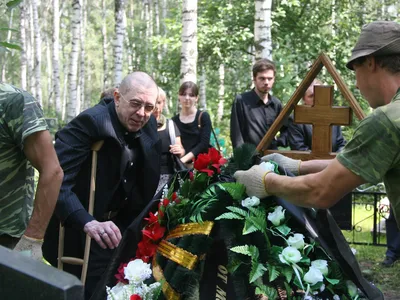 Фото похорон детей звезд - Экспресс газета
