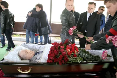 Старый друг Пугачевой умер в окружении чужих людей - Экспресс газета