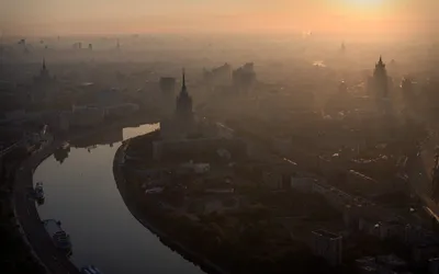 Московское туманное утро, город ещё спит - обои на рабочий стол