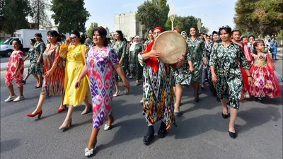 Национальное Таджикское платье из атласа прямое платье - YouTube