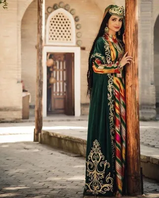 Все фасоны хороши. Какие национальные платья надевают таджички весной? –  YOUR