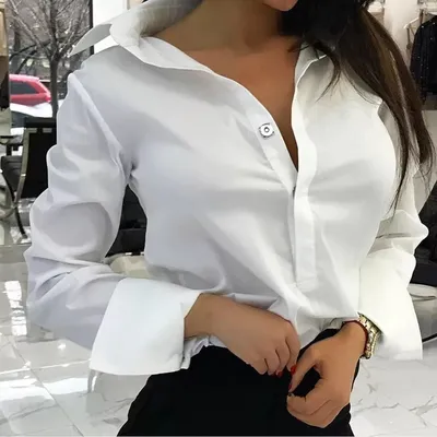 Сексуальная девушка в белой рубашке Стоковое Фото - изображение  насчитывающей счастье, неотразимость: 14386070