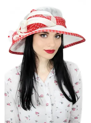 Девушка в белой шляпе с большими …» — создано в Шедевруме