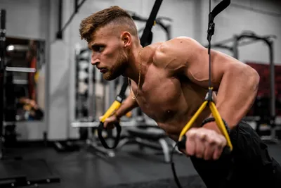 Персональные тренировки в тренажерном зале в Москве 💪 индивидуальные  занятия с тренером в фитнес-клубе World Class