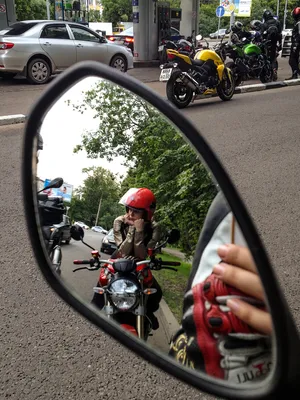 В зеркале мотоцикла (фото) / Мото фото / БайкПост