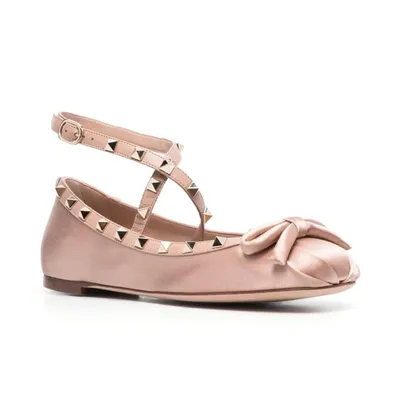 VALENTINO Valentino Garavani 'Rockstud' pumps | Heels, Studded pumps,  Valentino shoes