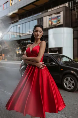 Красное вечернее платье с вырезом на ноге артикул 200917 цвет красный👗  напрокат 2 000 ₽ ⭐ купить 2 400 ₽ в Москве