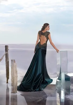 Шелковое вечернее платье изумрудного цвета — JadFashion, акция действует до  30 октября 2025 года | LeBoutique — Коллекция брендовых вещей от JadFashion  — 6506312