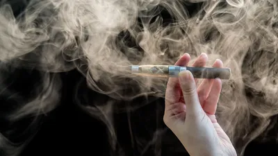 Вред электронных сигарет: чем опасно курение вейпа для здоровья организма  человека