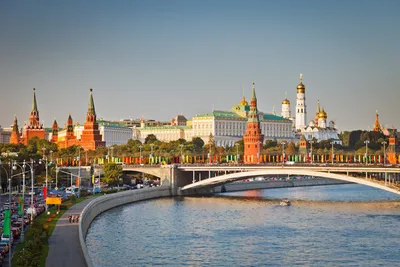 Московский кремль в ясный день - обои на рабочий стол