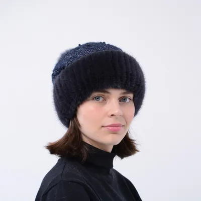 Женская шапка с меховым помпоном (фиолетовый) купить - цены и описание в  каталоге