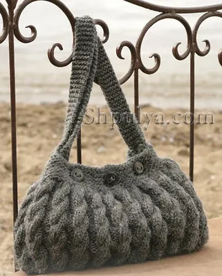 Серая сумка с узором из кос, вязаная спицами — Shpulya.com - схемы с  описанием для вязания спицами и крючком