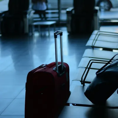 Азербайджанка прилетела из Турции с чемоданом наркотиков - видео