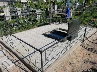 Ограды для могил на кладбище – виды оград и как выбрать?