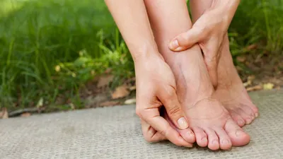 Отек ног: что делать и как лечить заболевание - Клиника в Уручье