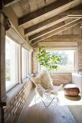 веранда с кирпичными стенами | Cozy living room design, Beautiful dining  rooms, Wood interior design