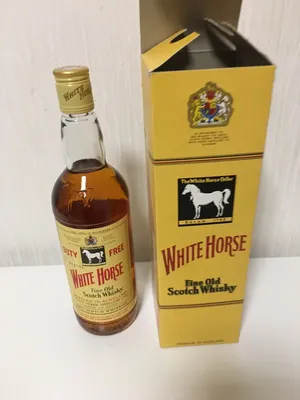 White Horse Scotch Whisky Stock Photo - Download Image Now - Adult, Alcohol  - Drink, Alcohol Abuse - iStock