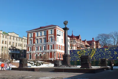 Стела «Город воинской славы» (Владивосток) — Википедия