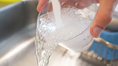 Как самостоятельно проверить качество питьевой воды, рассказала химик -  13.06.2022, Sputnik Кыргызстан