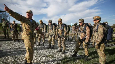 Тень десантника: как Минск и Москва договорились о военных учениях | Статьи  | Известия