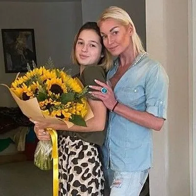 Анастасия Волочкова поделилась редким фото с дочерью - Вокруг ТВ.