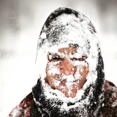 Хроники занесенной снегом Воркуты: топ фото сугробов, которые парализовали  город - KP.RU