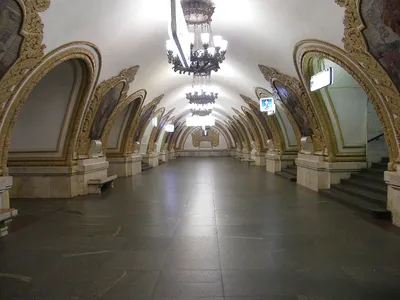 Архитектура современного города: 20 удивительных станций метро