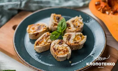 Заказать закуски из мяса. Доставка Канапе с курицей Киев