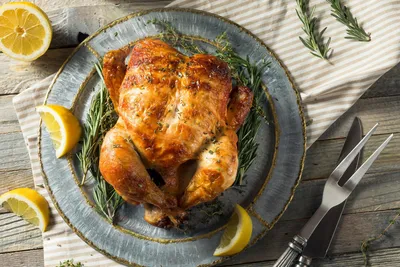 Запеченная курица с гарниром из горошка — пошаговый рецепт с фото от  Bonduelle