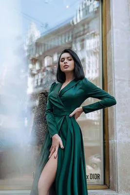 Ярко-зеленое атласное платье мини с объемными рукавами и открытой спиной  Miss Selfridge – купить с доставкой из-за рубежа через платформу  «CDEK.Shopping»