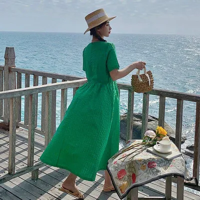 Летнее платье миди без рукавов зеленое с разрезом сбоку - купить в интернет  магазине Аржен