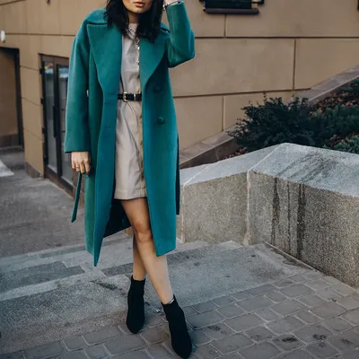 Женское зеленое пальто от производителя Kryhitka Lima | Украина