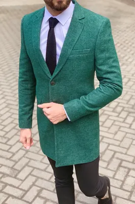Зеленое пальто — с чем носить весной-2020