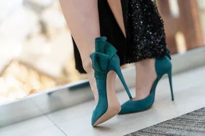 Style Tips: What To Wear With Green Shoes