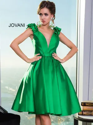 Зеленые вечерние платья
