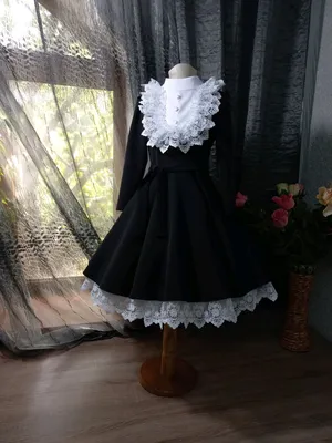 Женское черное мини платье с белым жабо кружевом №1083733 - купить в  Украине на Crafta.ua