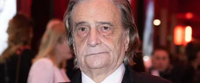 Жан-Пьер Лео «В детресе» в 79 лет: юная каньон для знаменитого актера - Гала