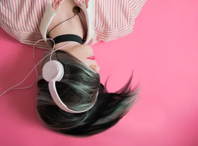Мозг и музыка: как разные жанры влияют на человека | РБК Стиль