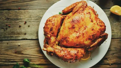 Золотистая жареная курица — рецепт с фотографиями. Узнайте как приготовить  Золотистая жареная курица на shefcook.ru.
