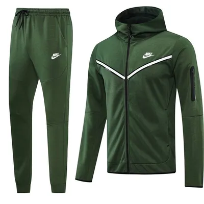 Костюм женский Nike Sportswear черный цвет — купить за 14419 руб. со  скидкой 30 %, отзывы в интернет-магазине Спортмастер