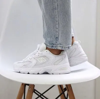 Кроссовки женские New Balance 530 белые купить в шоуруме СПб