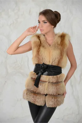 Меховой жилет из лисы Dita Furs R2-K купить в Москве - цена 130 000 ₽