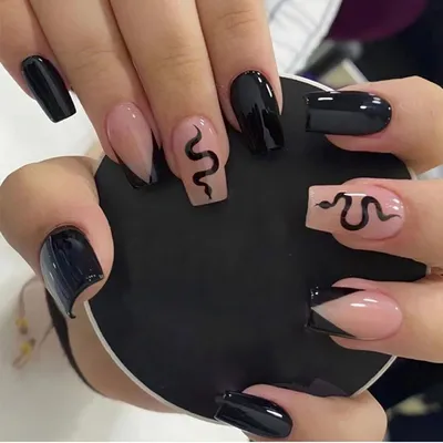 Olga_krsk_nails - Очень эффектный дизайн «змея на ногтях» набирает  популярность. Маникюр смотрится актуально и привлекает внимание 😉  ♦️♦️♦️♦️♦️♦️♦️♦️♦️ Запись в Директ или 📲 Viber/WhatsApp 89069159972 |  Facebook