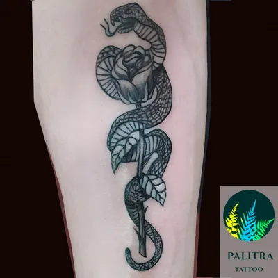 Татуировка женская графика на запястье змея 5972 | Art of Pain