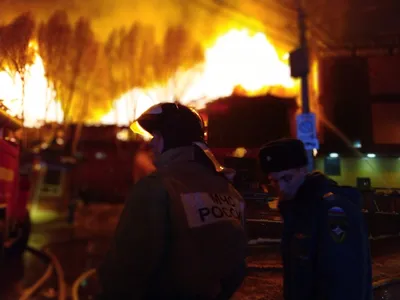 Пожар в здании Золотой Пагоды около Колизея в Самаре / 18 января 2020 г -  18 января 2020 - 63.ru