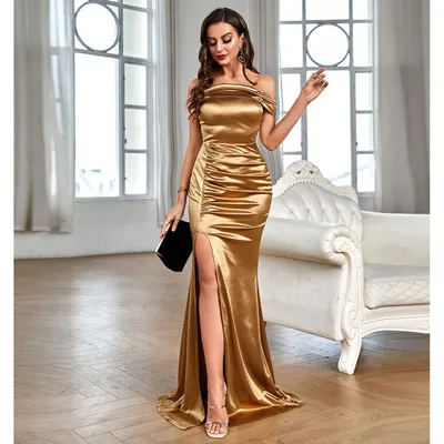 Длинное атласное платье с открытыми плечами золотое NV002-1, купить в  интернет-магазине Е-Леди